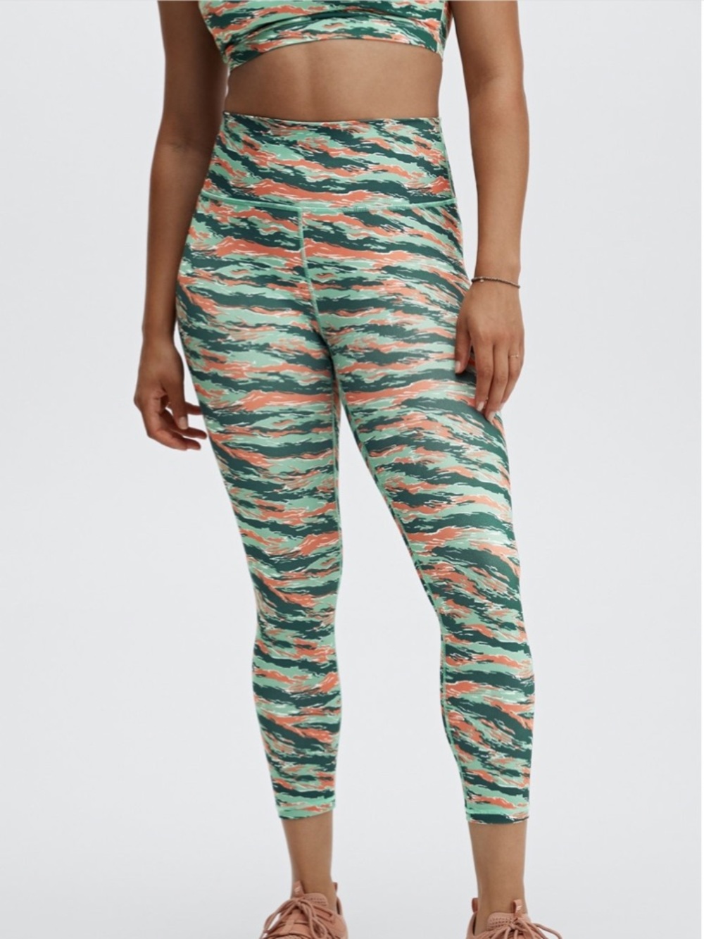 New! Fabletics High-Waisted Tiger‎ Camo Printed Powerhold 7/8 Leggings Size XXL